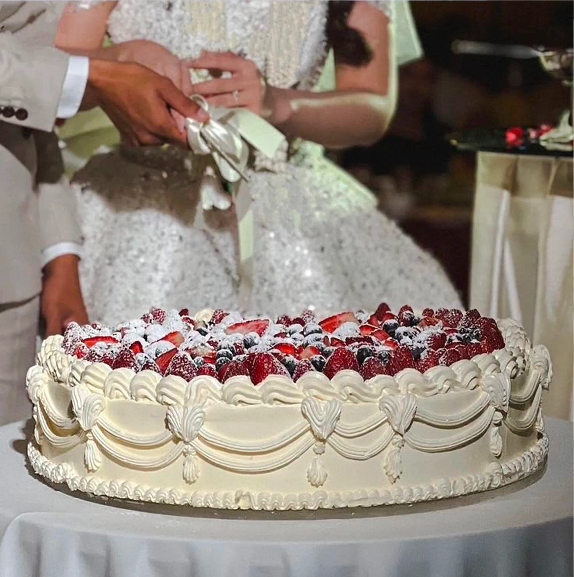 Anschnitt der Hochzeitstorte